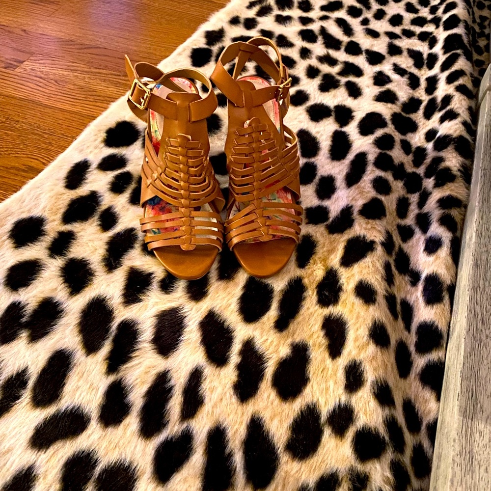 Steve Madden leather platform heel